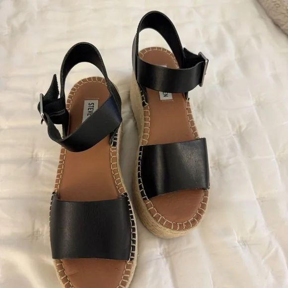 Steve Madden Black Cabo Flatform Sandals - Picture 2 of 6